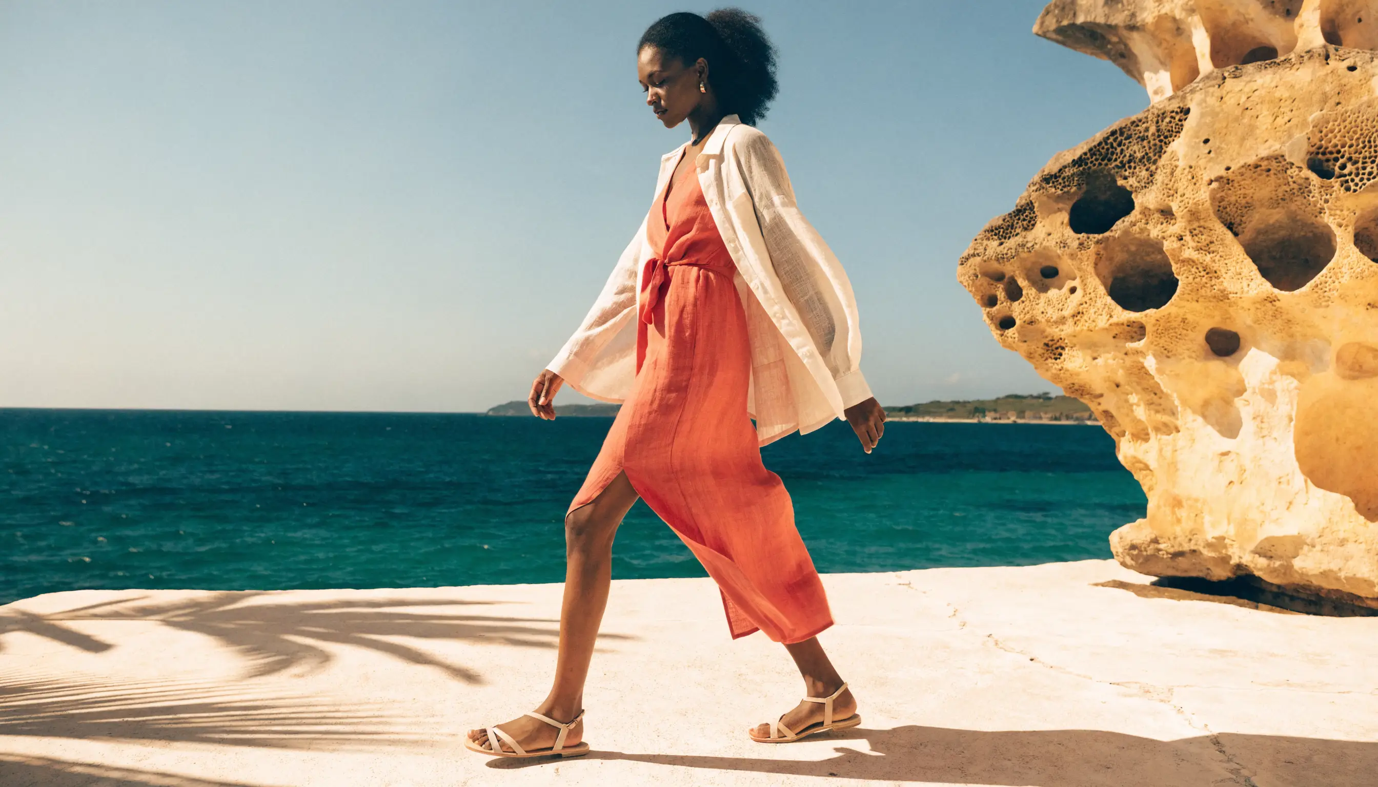 Campagne de vêtements d’été du concept e-commerce Lumaïa.